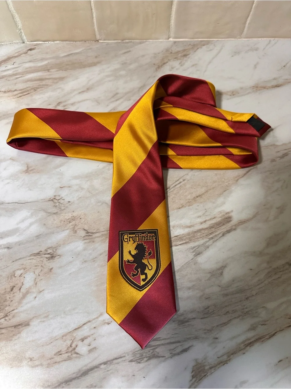 Adult Gryffindor Tie – Harry Potter